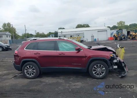 2019 Jeep Cherokee Latitude Plus 4X4 from USA, damaged, VIN 1C4PJMLX5KD310863